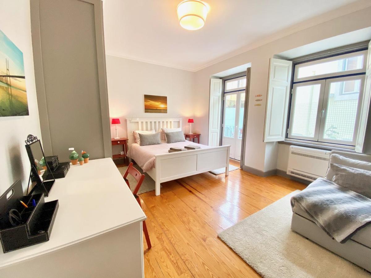 Luxury Vintage apartment with all the comforts of home at the city centre, next to Marquês de Pombal Lisboa Exterior foto